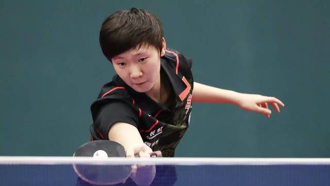 英媒：桑德兰向贡多齐报价2500万欧元，并密切关注小贝林