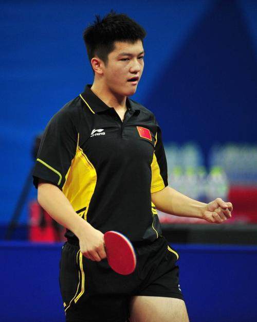 纳米比亚足球的拓荒者-艾里法斯・希武特-上，当年的大连万达26号